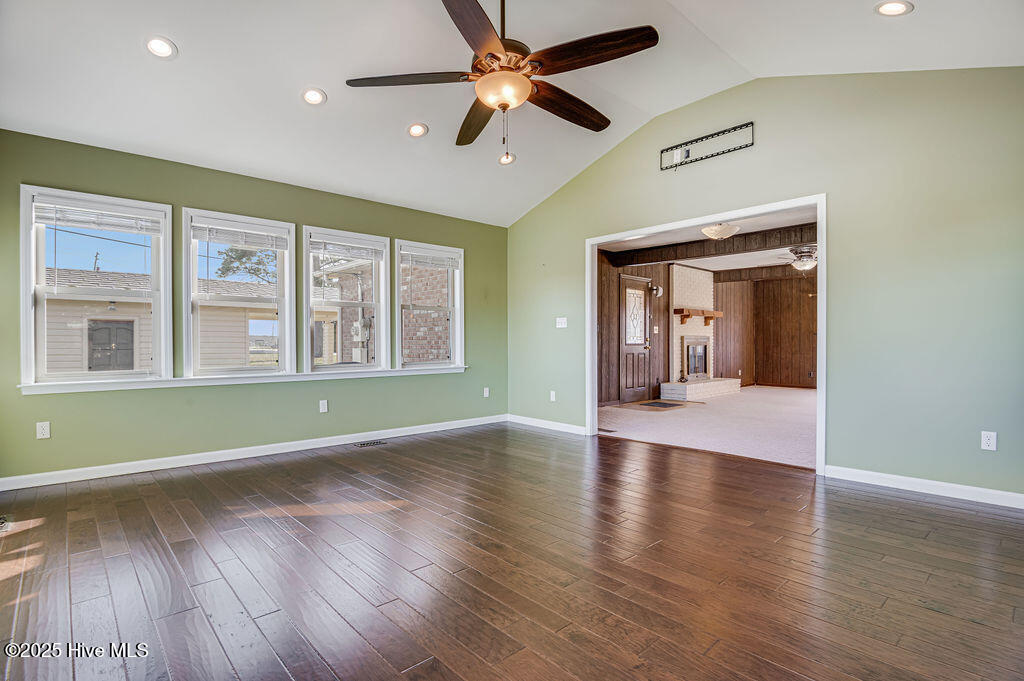 1805 Kellum Loop Road Jacksonville, NC 28546 - Photo 13 of 46 Sunn room/ Flex Space