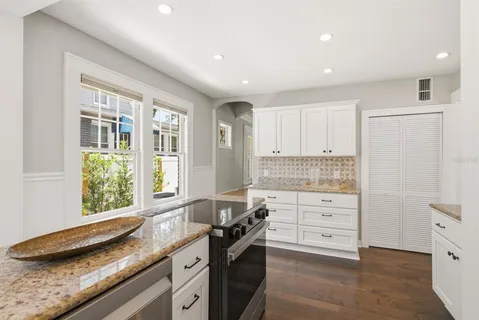 $1,290,000 | 800 18th Avenue North, St. Petersburg, FL 33704