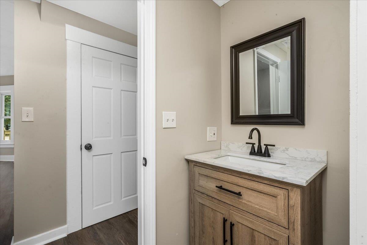 75 School Street Franklin, NH 03235 - Photo 24 of 54