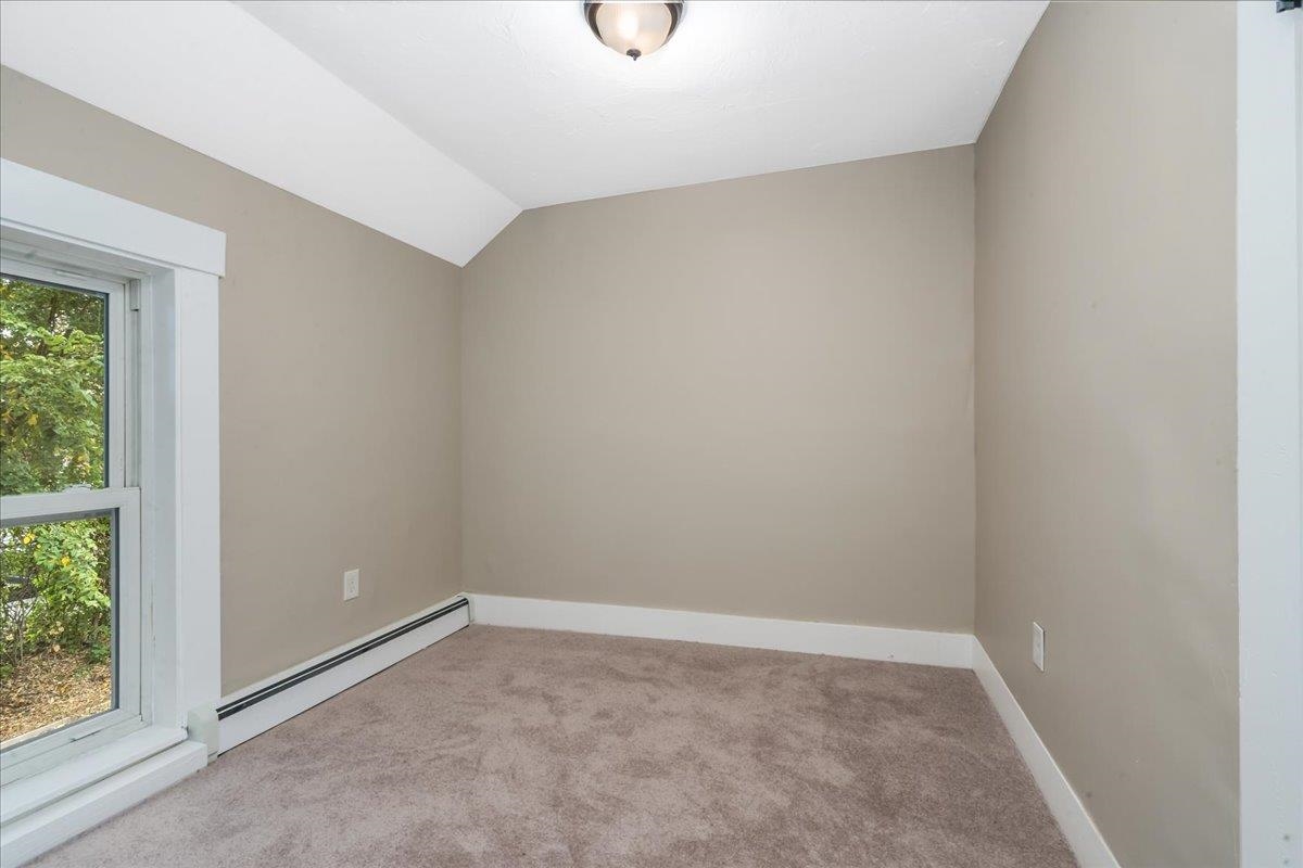 75 School Street Franklin, NH 03235 - Photo 32 of 54