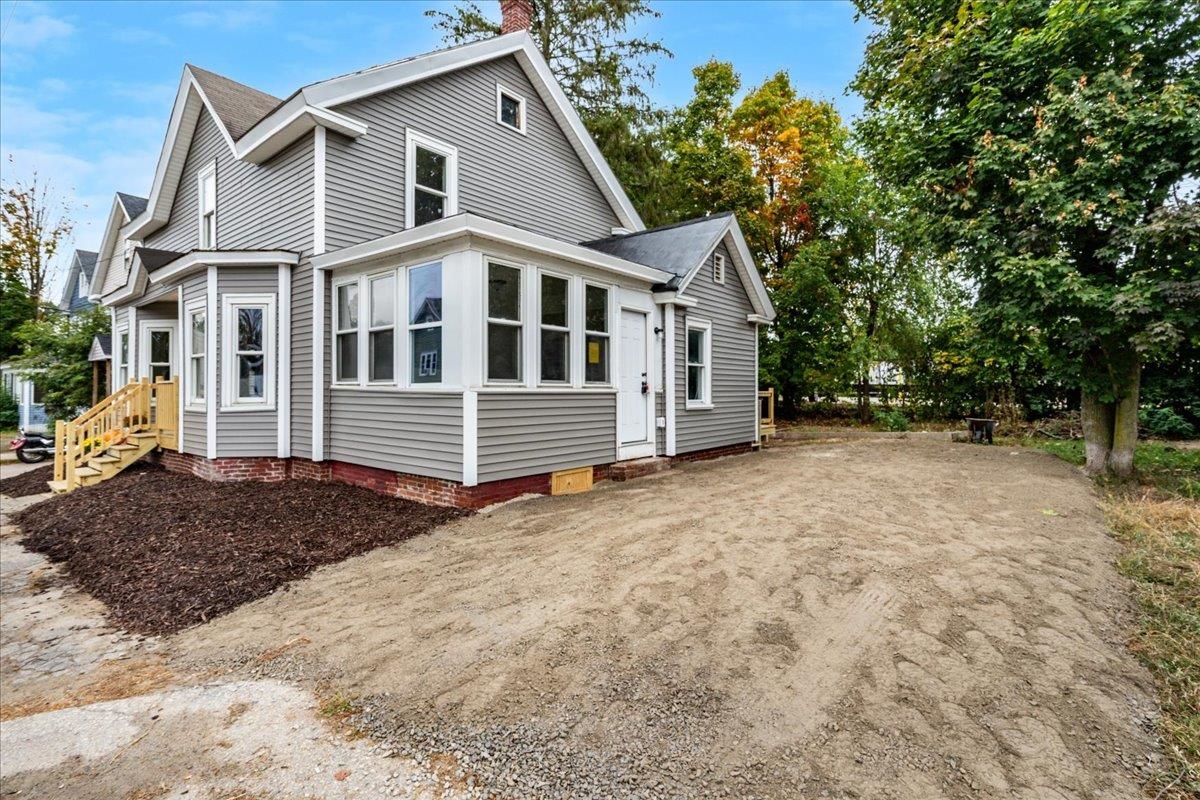 75 School Street Franklin, NH 03235 - Photo 5 of 54