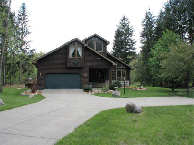 4705 Brookside Road Fenton, MI 48430 - Photo 1 of 38 21145687.JPG