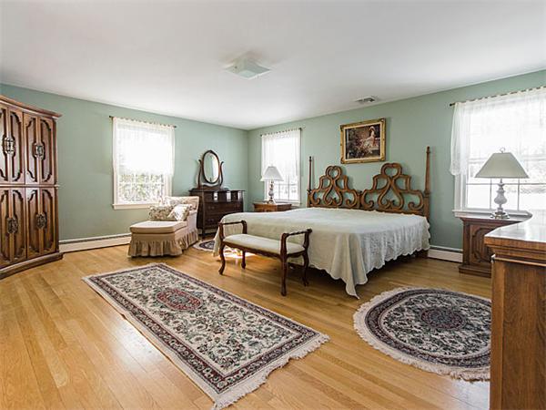 105 Longmeadow Road Belmont, MA 02478 - Photo 17 of 29 Gallery Image 17