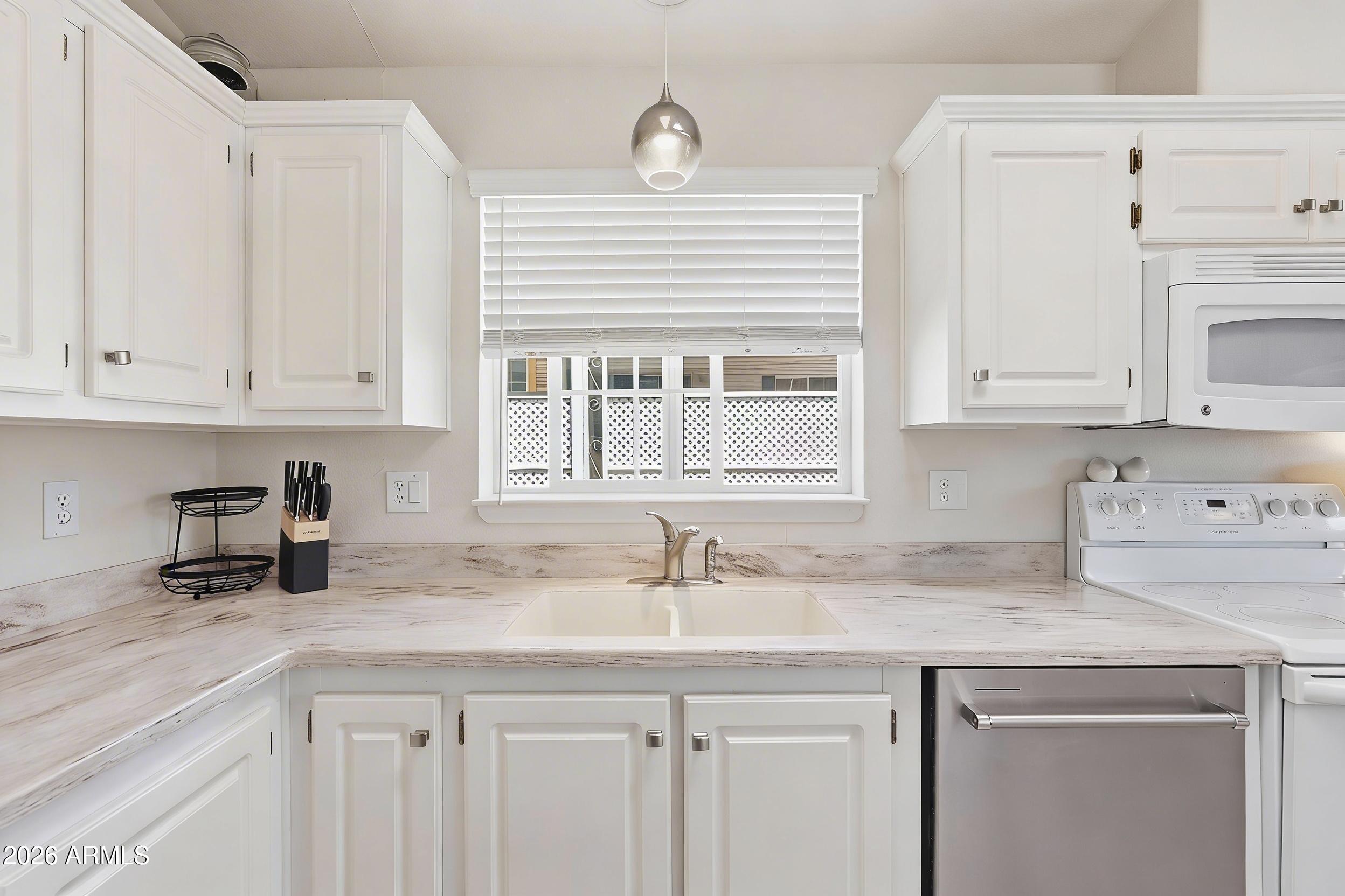 8865 East Baseline Road, Unit 443 Mesa, AZ 85209 - Photo 11 of 49 Kitchen