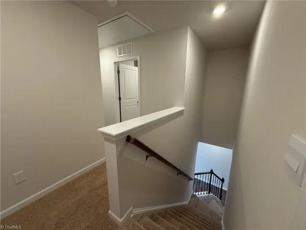 $2,295 | 1475 Amberview Lane, Kernersville, NC 27284