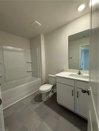 $2,295 | 1475 Amberview Lane, Kernersville, NC 27284