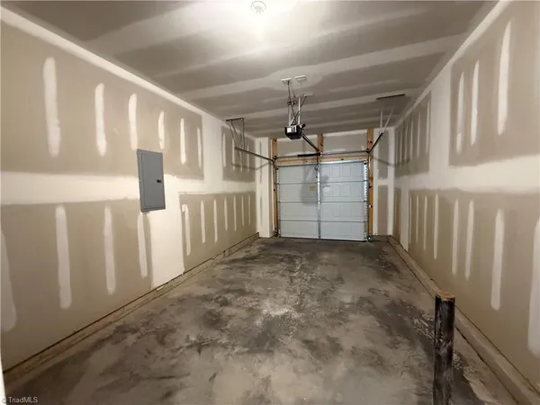 $2,295 | 1475 Amberview Lane, Kernersville, NC 27284