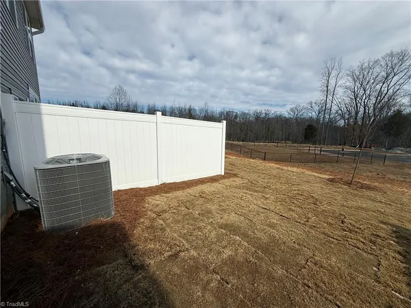 $2,295 | 1475 Amberview Lane, Kernersville, NC 27284