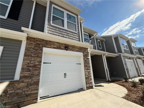 $2,295 | 1475 Amberview Lane, Kernersville, NC 27284