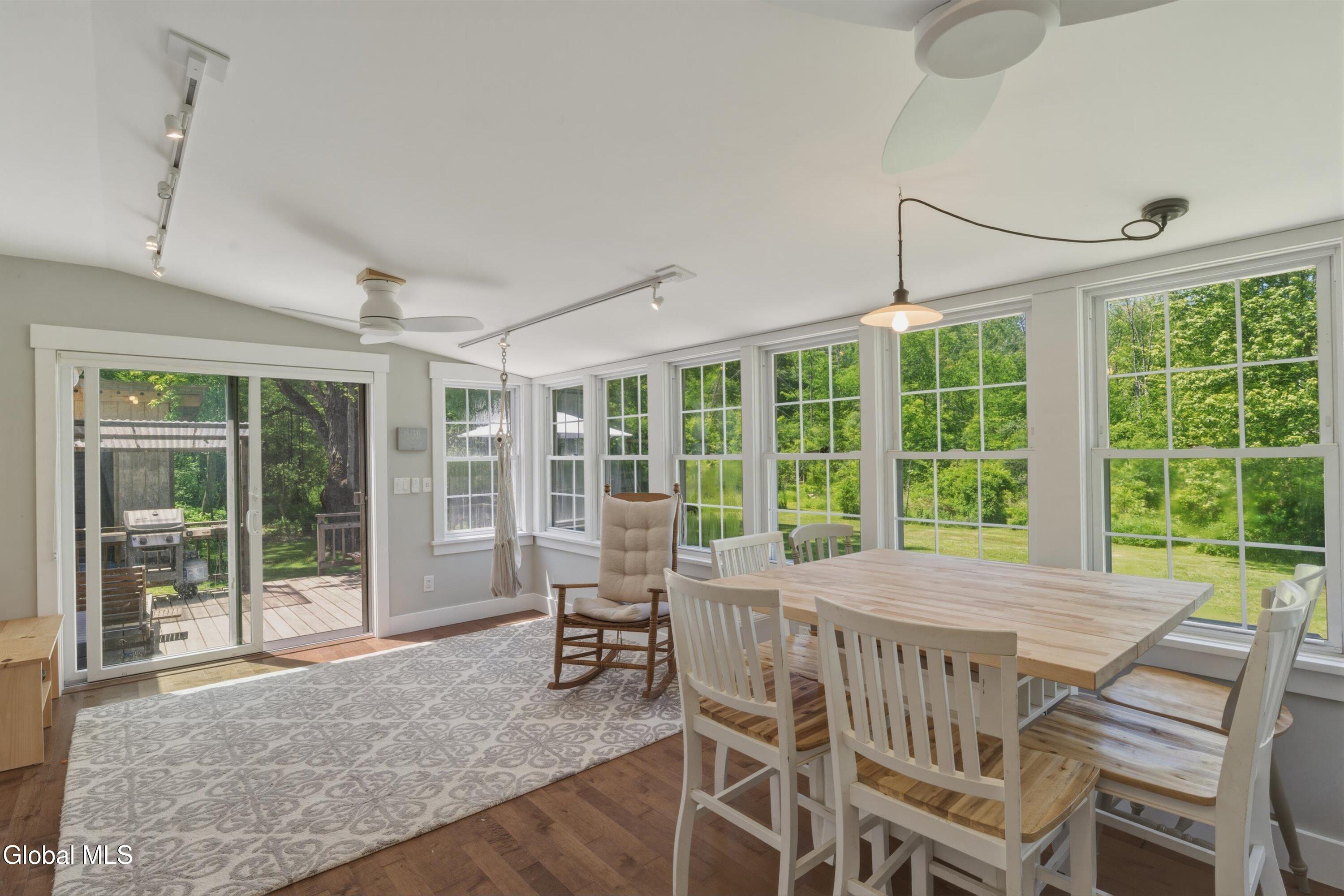 704 Tanner Road Clifton Park, NY 12065 - Photo 21 of 40 19