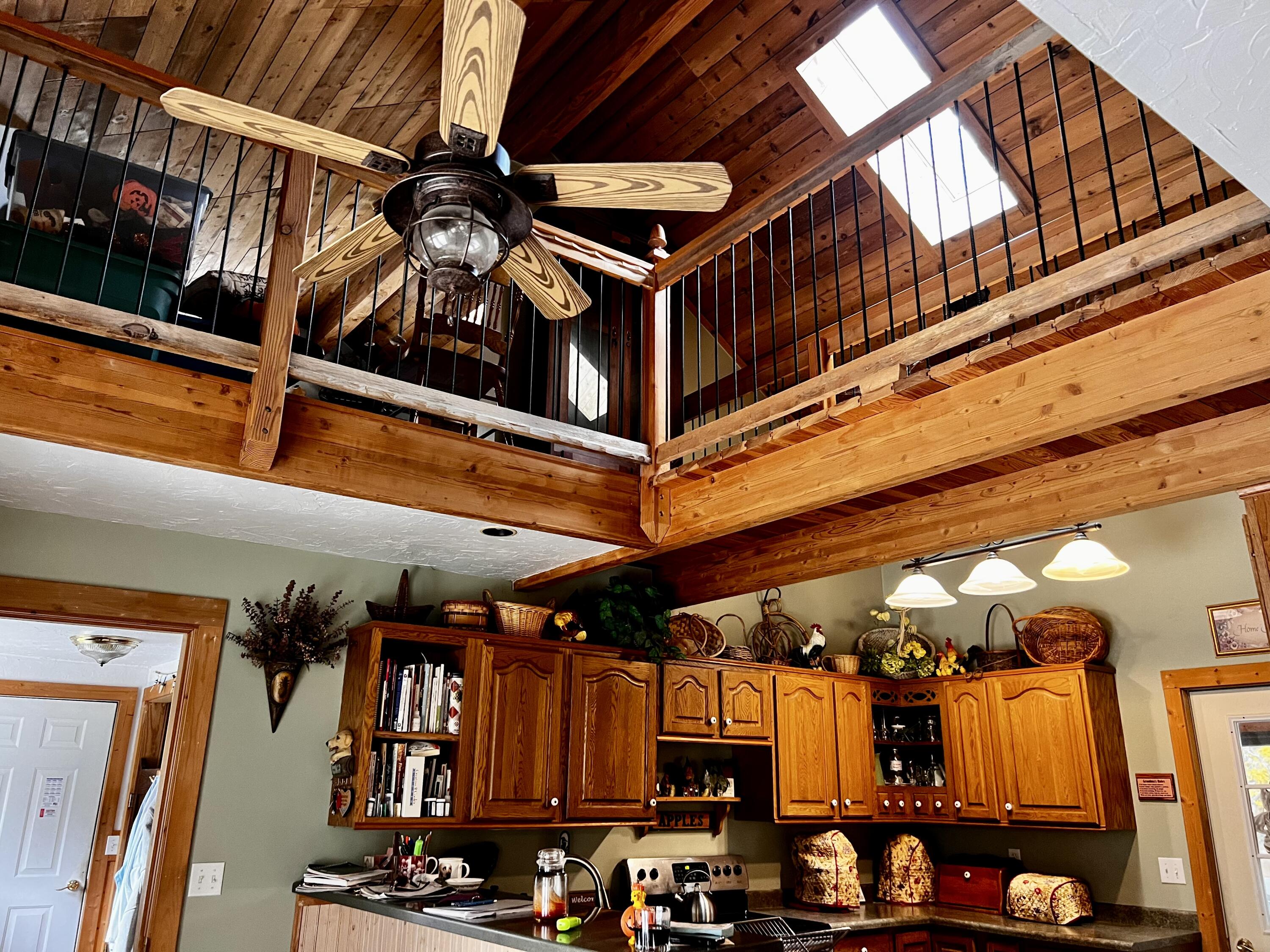 151 South Quarterline Road Ludington, MI 49431 - Photo 7 of 27 IMG_0727
