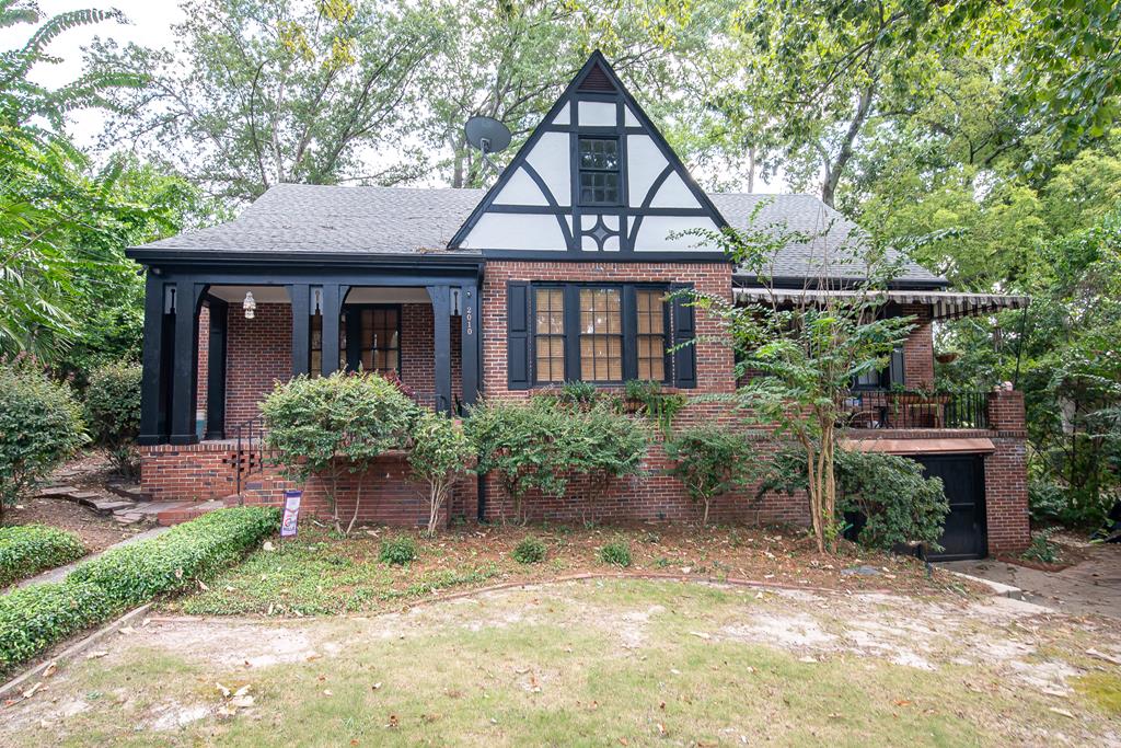 2010 Cherokee Ave  