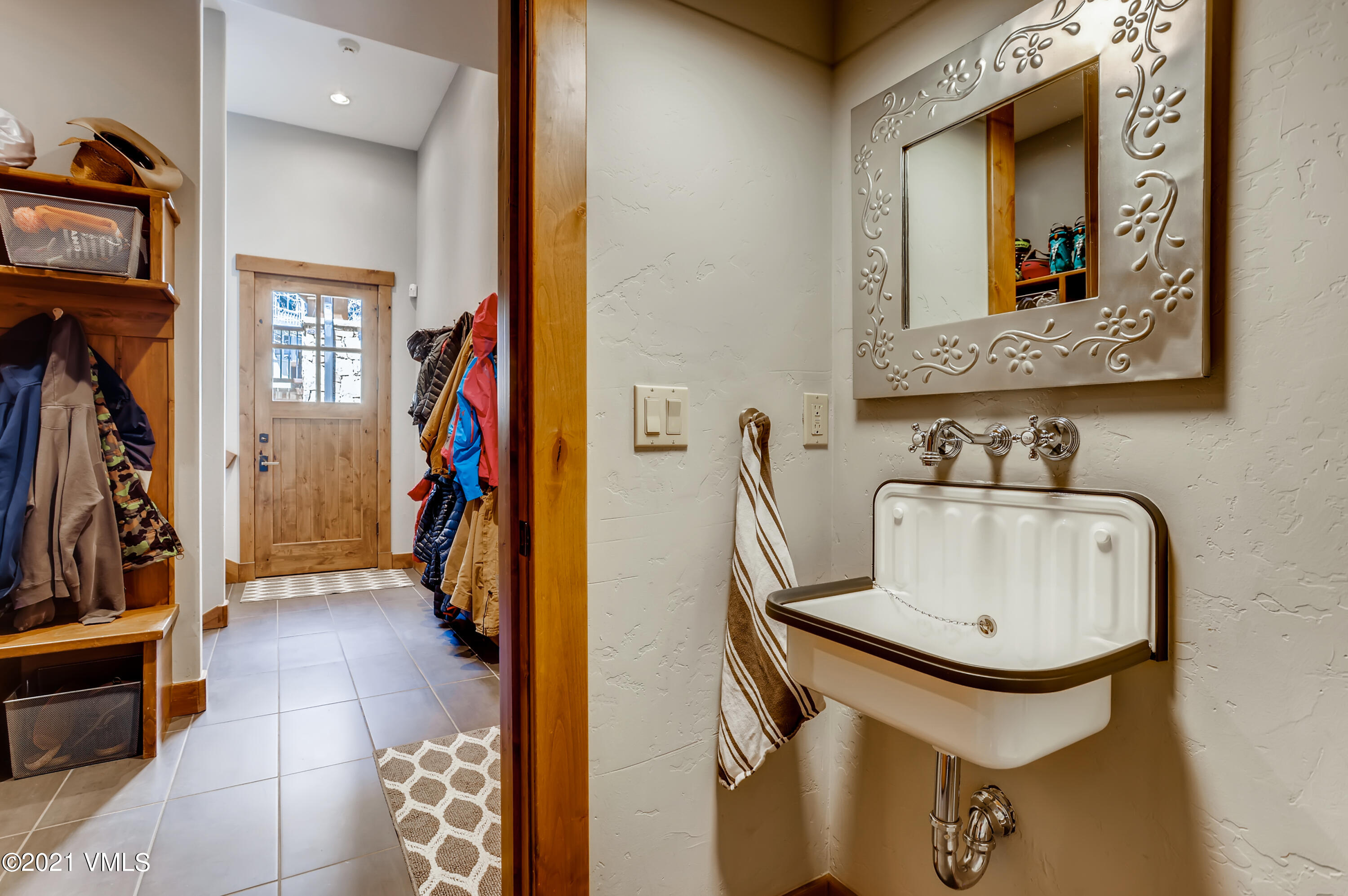 204 Remington Trail Edwards, CO 81632 - Photo 27 of 30 a bathroom with a sink and a mirror