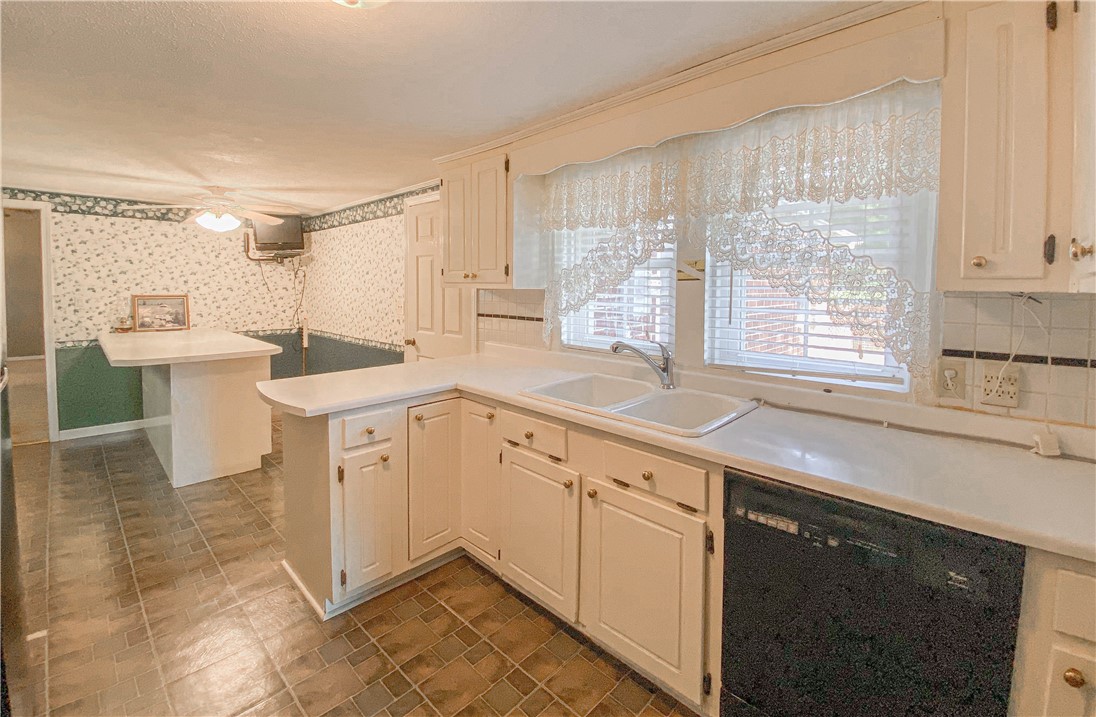 235 Crooks Road Seneca, SC 29678 - Photo 20 of 49 Gallery Image 20