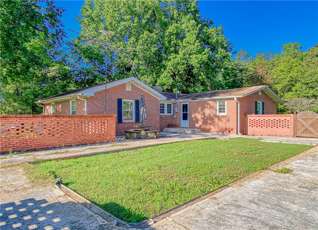 235 Crooks Road Seneca, SC 29678 - Photo 7 of 49 Gallery Image 7