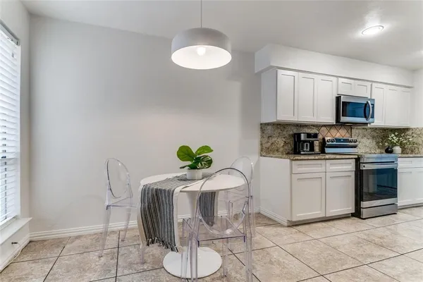 $2,900 | 10431 Pagewood Drive, Dallas, TX 75230