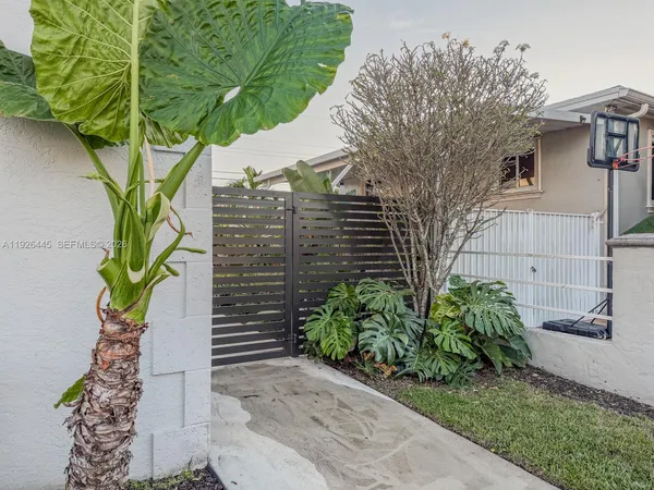 $1,175,000 | 7840 Southwest 18th Terrace, Miami, FL 33155