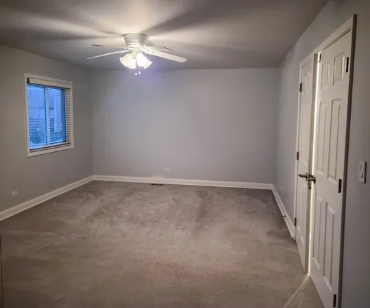 $2,800 | 824 Minnesota Circle, Carol Stream, IL 60188