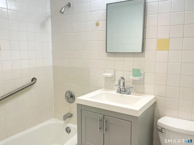 $2,600 | 87 Glenbrook Road, Unit 4G, Stamford, CT 06902