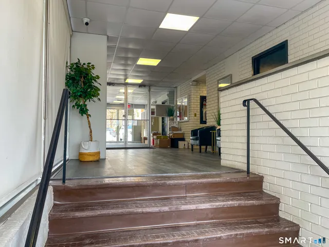 $2,600 | 87 Glenbrook Road, Unit 4G, Stamford, CT 06902