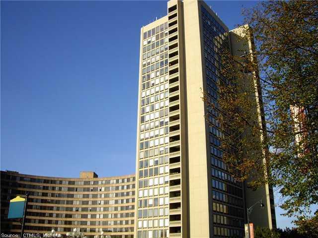 1 Gold Street, Unit 4E Hartford, CT 06103 - Photo 1 of 1 a city view