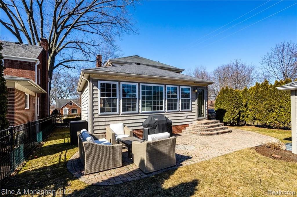 380 Fisher Road Grosse Pointe Farms, MI 48230 - Photo 35 of 42