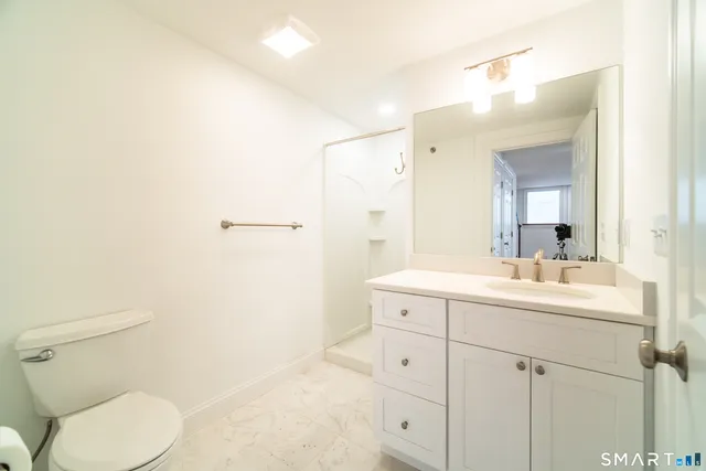 $2,600 | 1154 Poquonnock Road, Unit 2, Groton, CT 06340