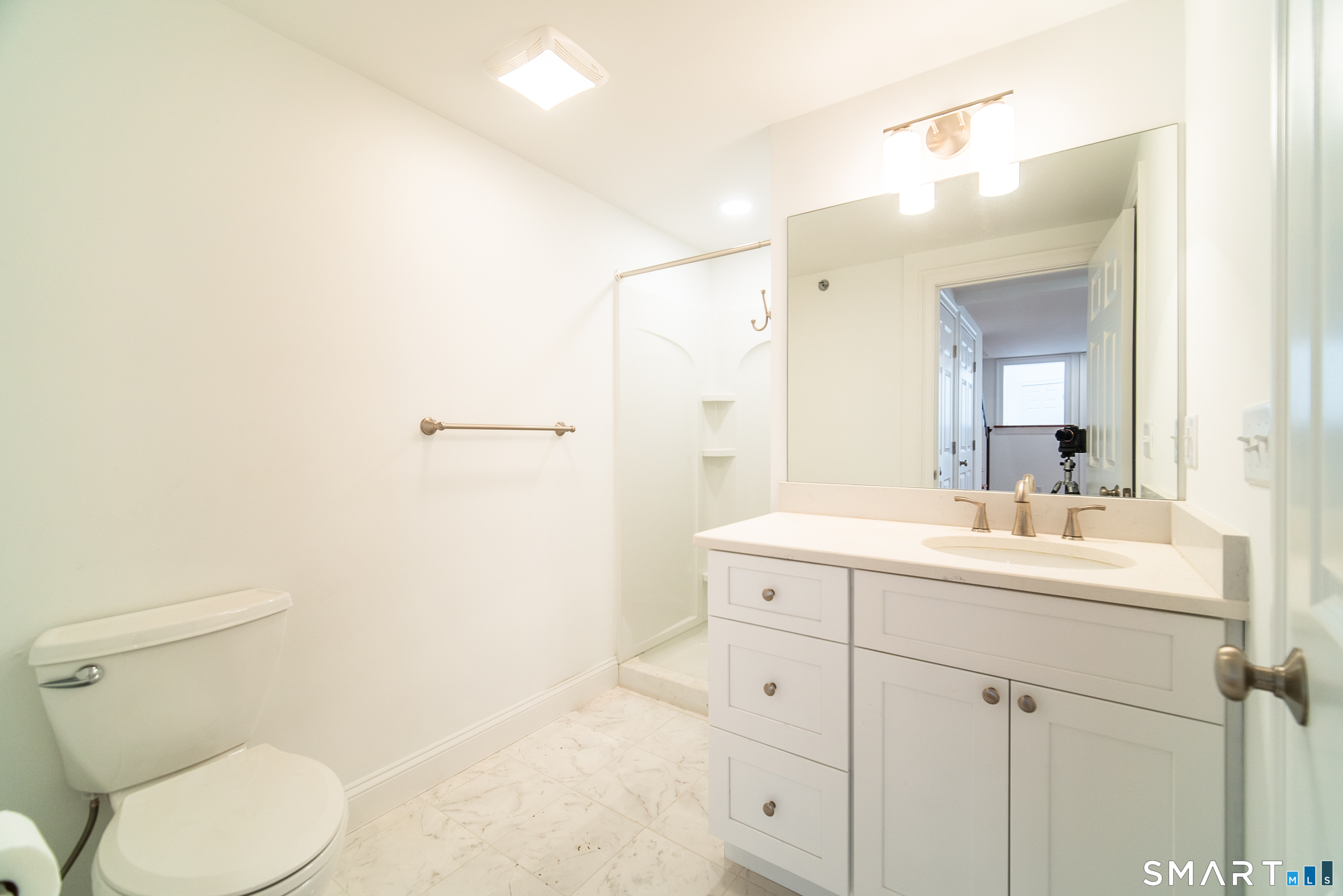 1154 Poquonnock Road, Unit 2 Groton, CT 06340 - Photo 13 of 17