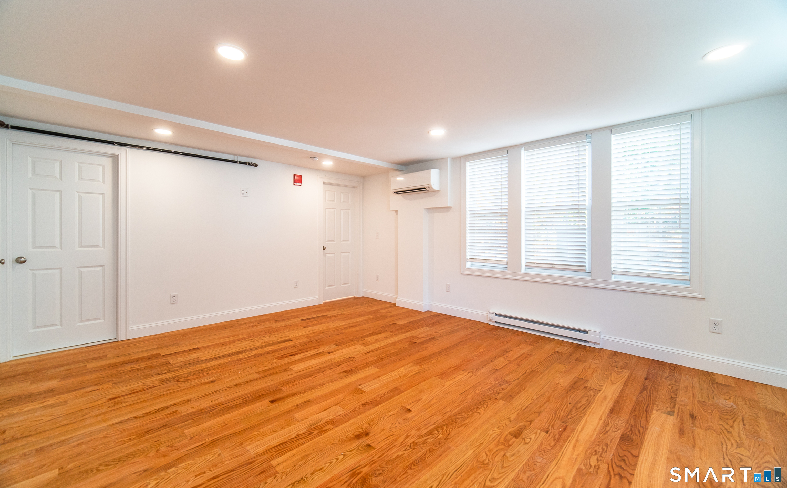 1154 Poquonnock Road, Unit 2 Groton, CT 06340 - Photo 15 of 17