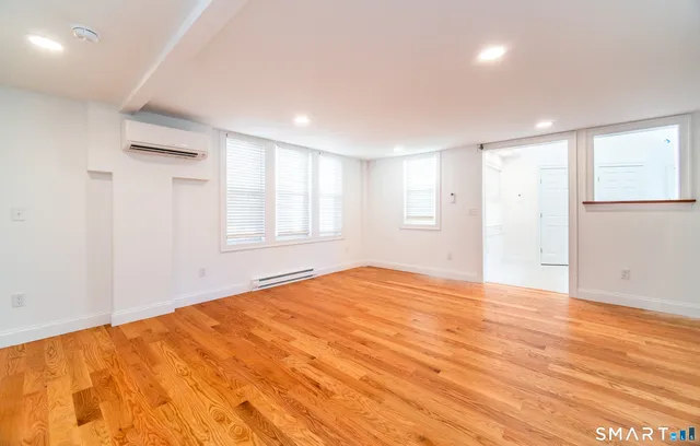 $2,600 | 1154 Poquonnock Road, Unit 2, Groton, CT 06340