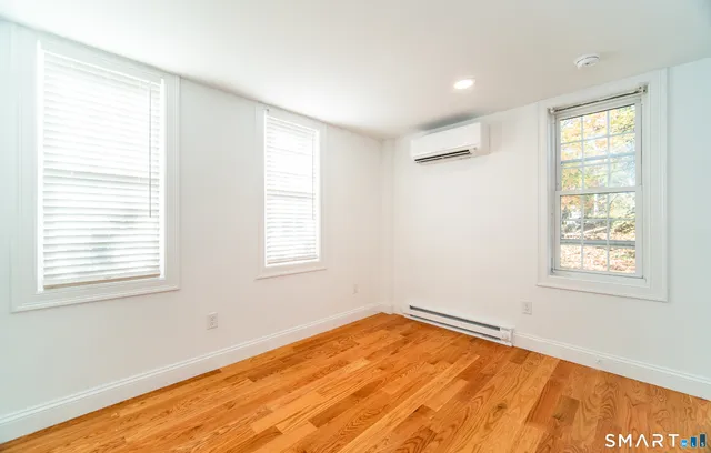 $2,600 | 1154 Poquonnock Road, Unit 2, Groton, CT 06340