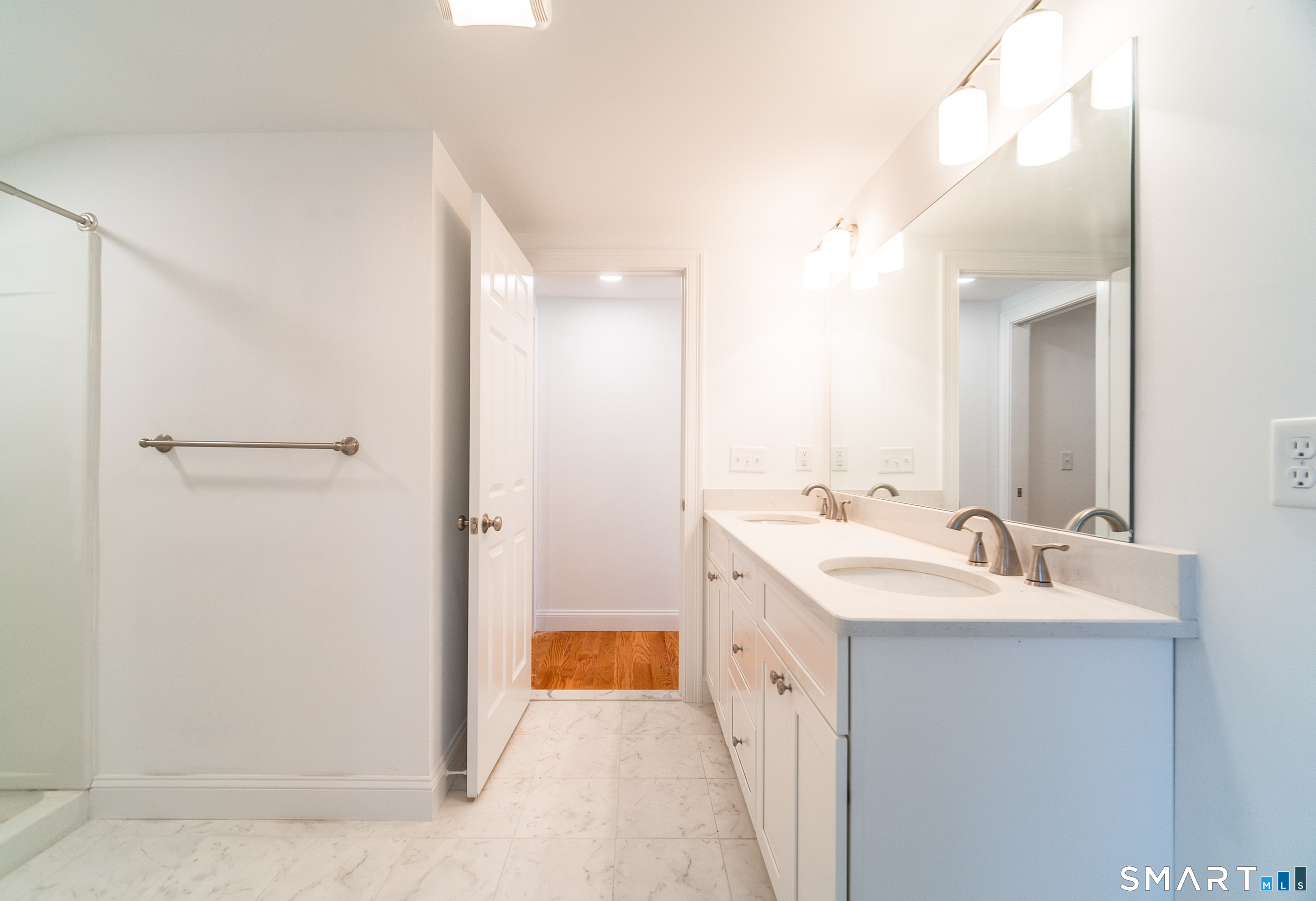 1154 Poquonnock Road, Unit 2 Groton, CT 06340 - Photo 10 of 17