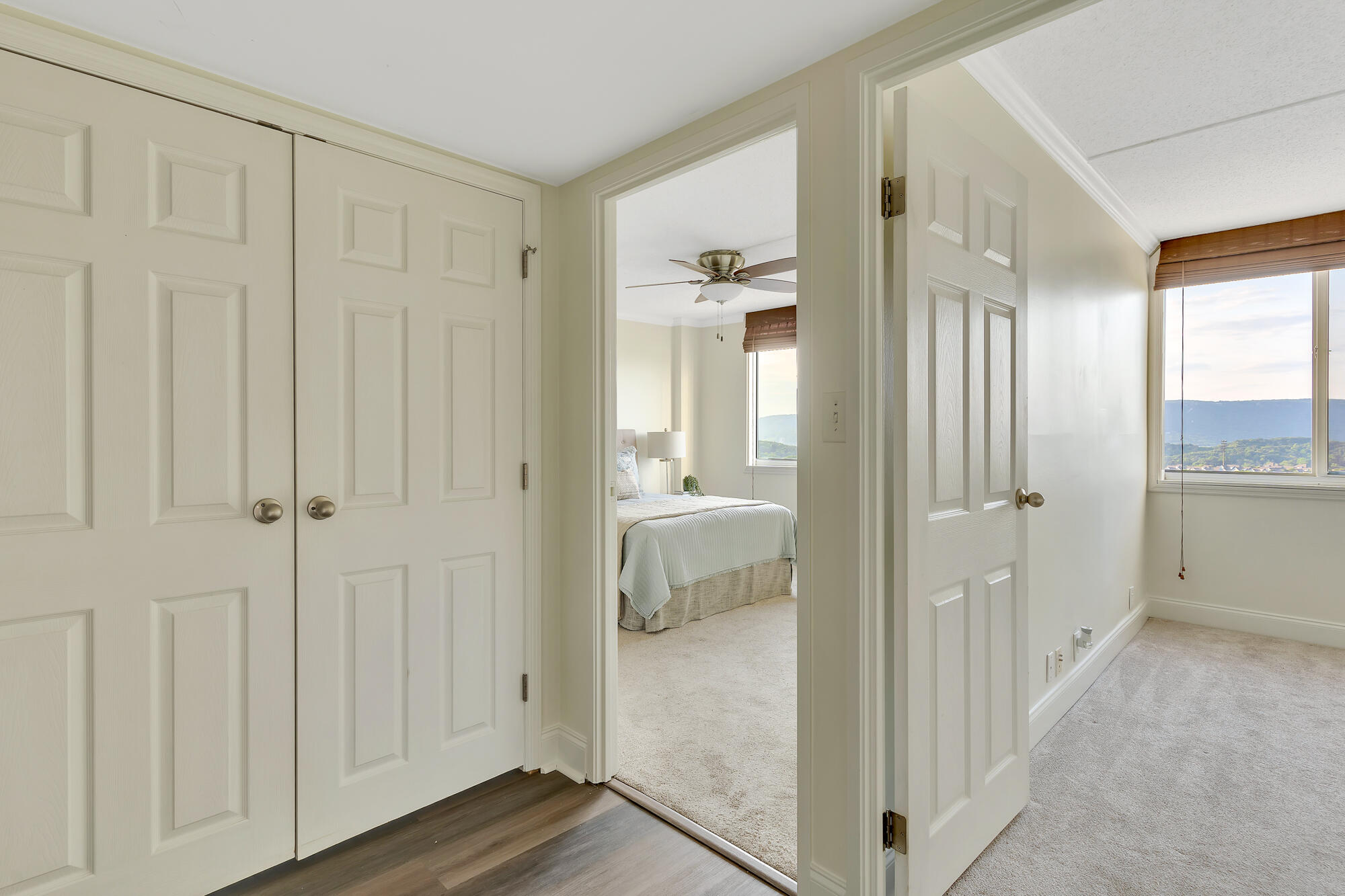 1131 Stringers Ridge Road, Unit 9C Chattanooga, TN 37405 - Photo 15 of 25 1131-Stringers-Ridge-9C-MLS-Photos-22