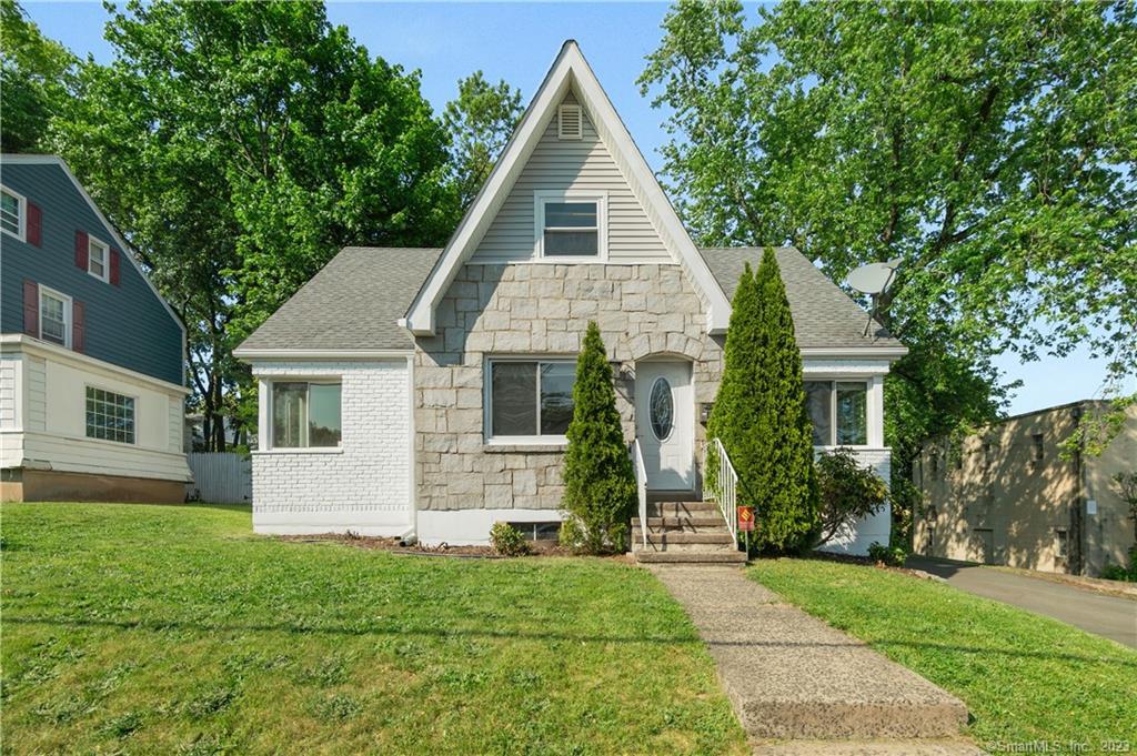 13 St James Street Hamden, CT 06514 - Photo 1 of 1