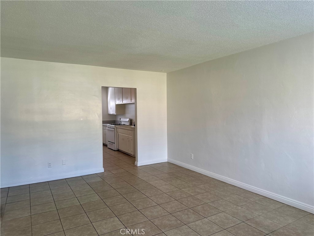 5147 Canoga Street Montclair, CA 91763 - Photo 4 of 15