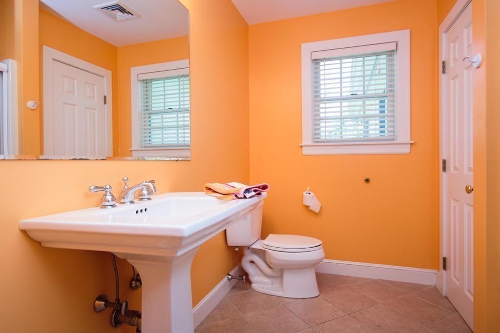 331 Conant Road Weston, MA 02493 - Photo 16 of 26