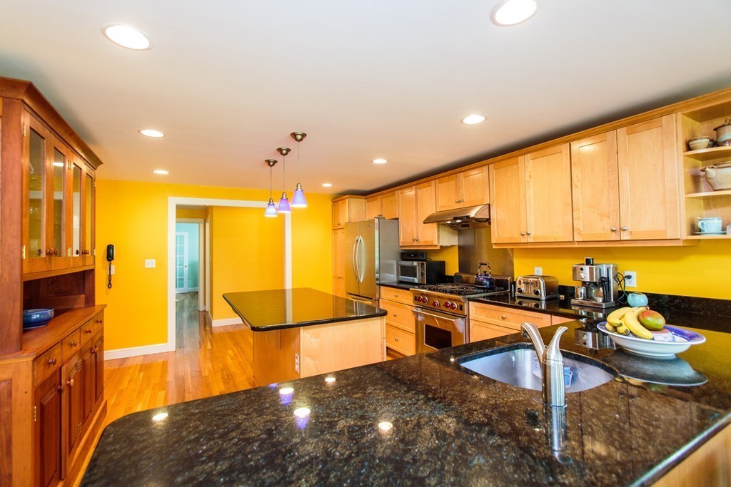 331 Conant Road Weston, MA 02493 - Photo 6 of 26