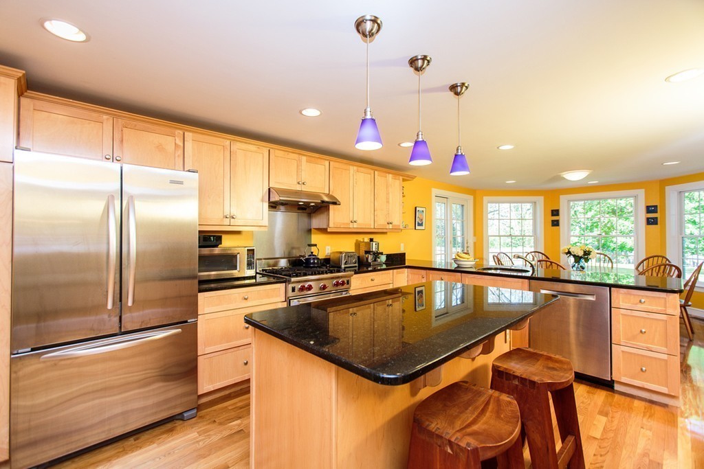 331 Conant Road Weston, MA 02493 - Photo 7 of 26