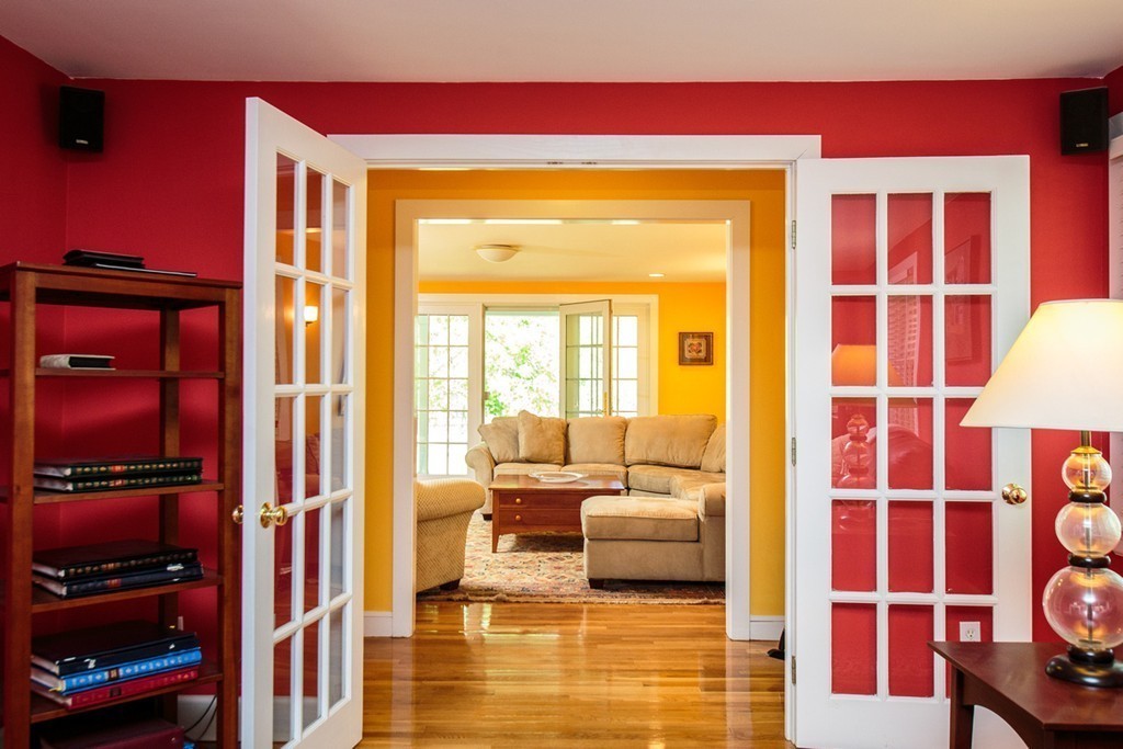 331 Conant Road Weston, MA 02493 - Photo 10 of 26