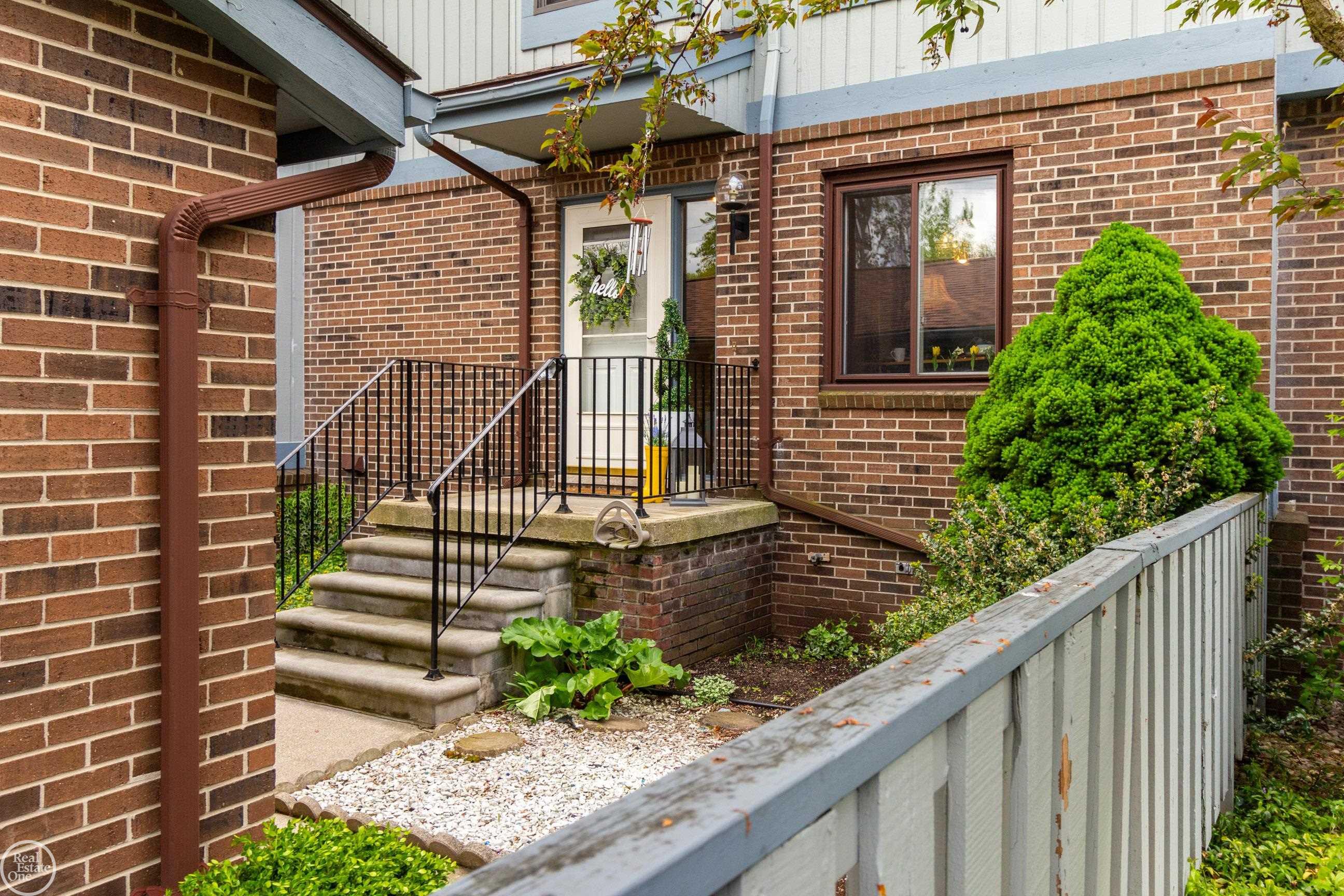 1715 River Road, Unit 5 St. Clair, MI 48079 - Photo 2 of 40