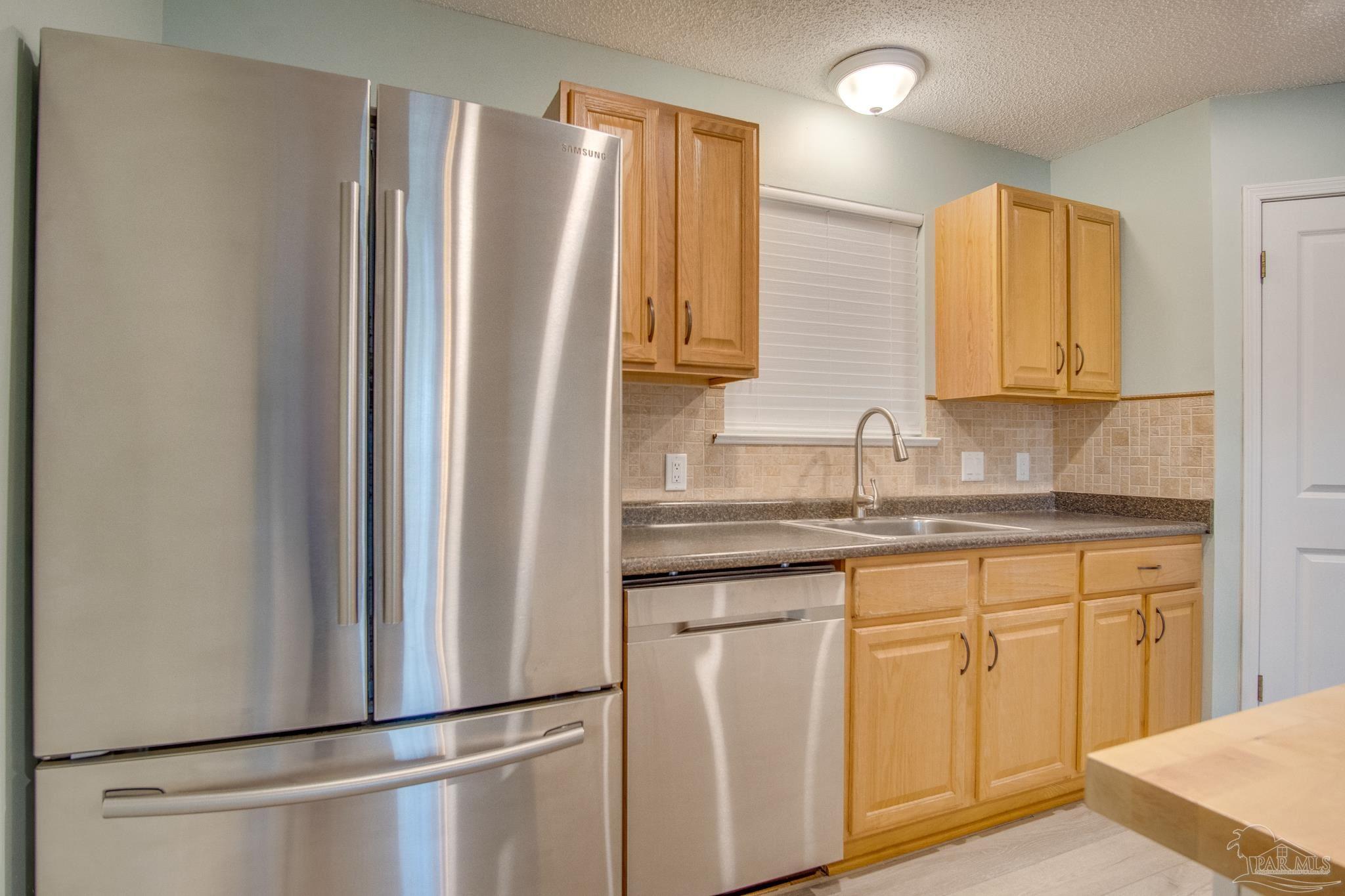 9880 Creet Circle Navarre, FL 32566 - Photo 17 of 35