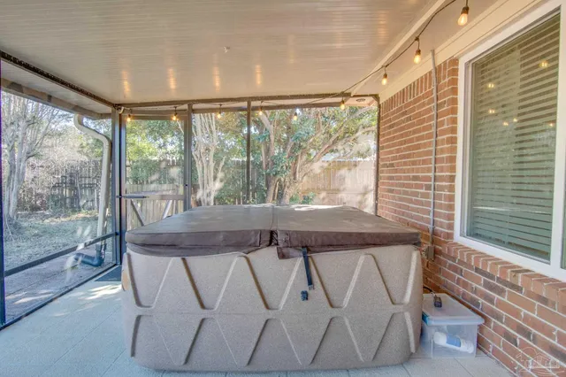 $2,550 | 9880 Creet Circle, Navarre, FL 32566