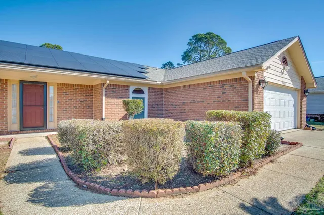 $2,550 | 9880 Creet Circle, Navarre, FL 32566