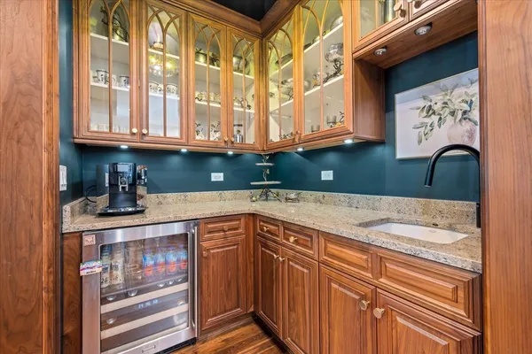 $1,849,000 | 240 Walnut Street, Libertyville, IL 60048