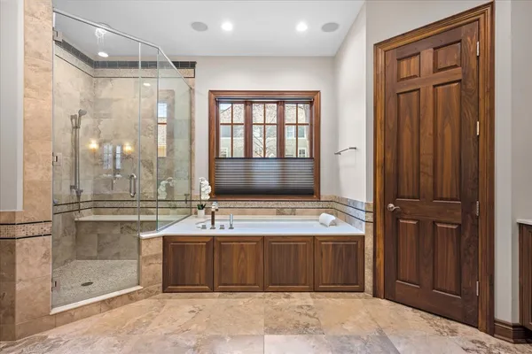 $1,849,000 | 240 Walnut Street, Libertyville, IL 60048