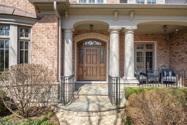 $1,849,000 | 240 Walnut Street, Libertyville, IL 60048