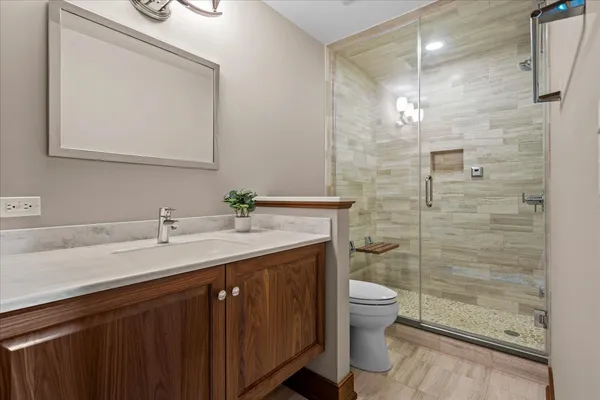 $1,849,000 | 240 Walnut Street, Libertyville, IL 60048