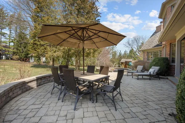 $1,849,000 | 240 Walnut Street, Libertyville, IL 60048