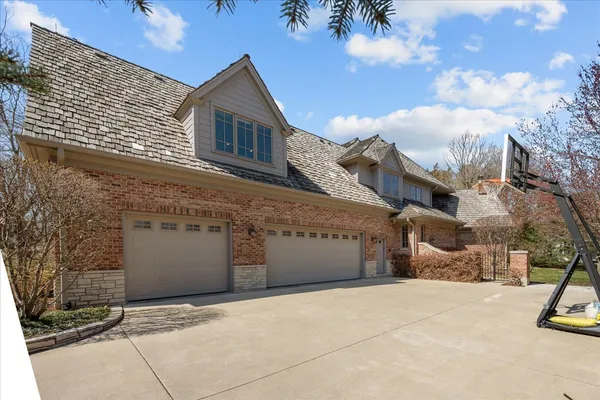 $1,849,000 | 240 Walnut Street, Libertyville, IL 60048