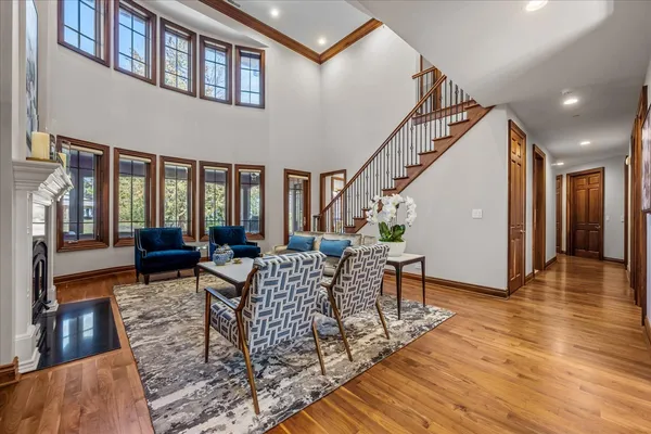 $1,849,000 | 240 Walnut Street, Libertyville, IL 60048